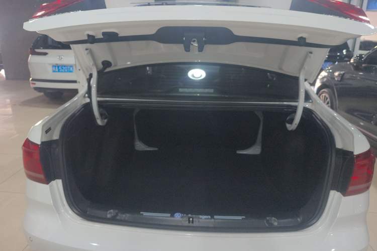 Used Volkswagen Lavida 2019 Lavida Start 1.5L Automatic Trendy Version China VI Standard
