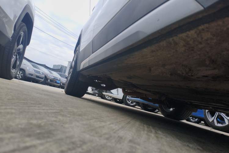 Used Cadillac XT4 2020 28T Two-Wheel-Drive Leading Version
