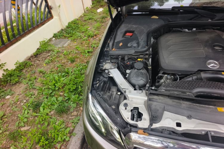 Used Mercedes-Benz E-Class 2019 Facelifted E 300 L Stylish Version
