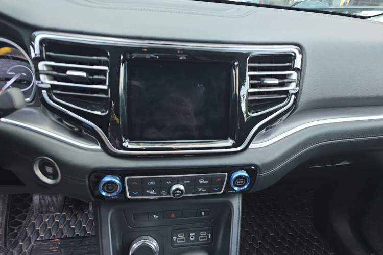 Used  Grand Commander 2018 2.0T Four-Wheel Drive Enjoyment Edition China VI
