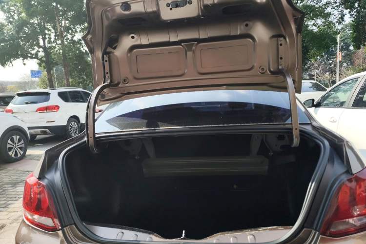 Used Peugeot 301 2017 1.6L Manual Comfort Edition
