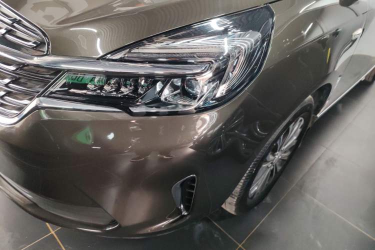 Used Buick GL8 2021 Land Cruiser Executive Class 652T Luxury Model