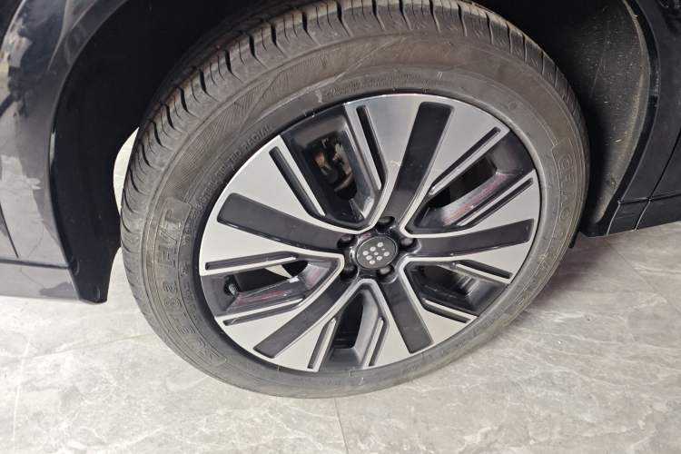 Used  E5 PLUS 2025 165 km Long-Range Version PLUS 7-Seater
