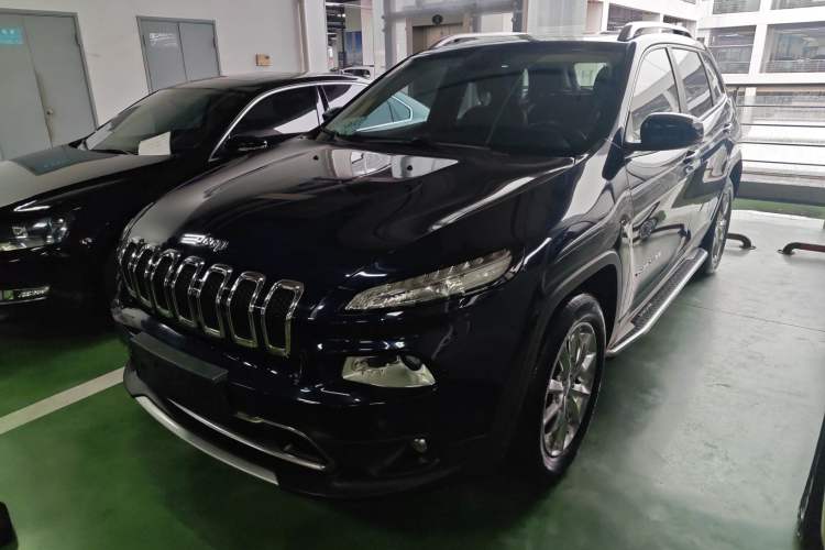 Used Jeep Cherokee 2016 2.4L Superior Edition