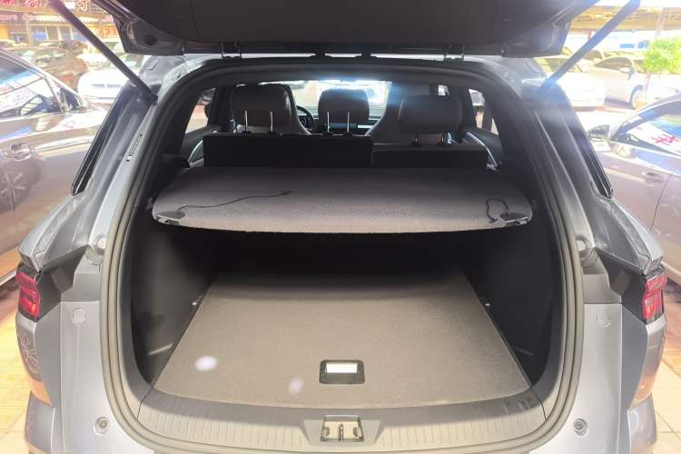 Used BYD Song Pro New Energy 2024 HONOR Edition DM-i 71KM Leading Model
