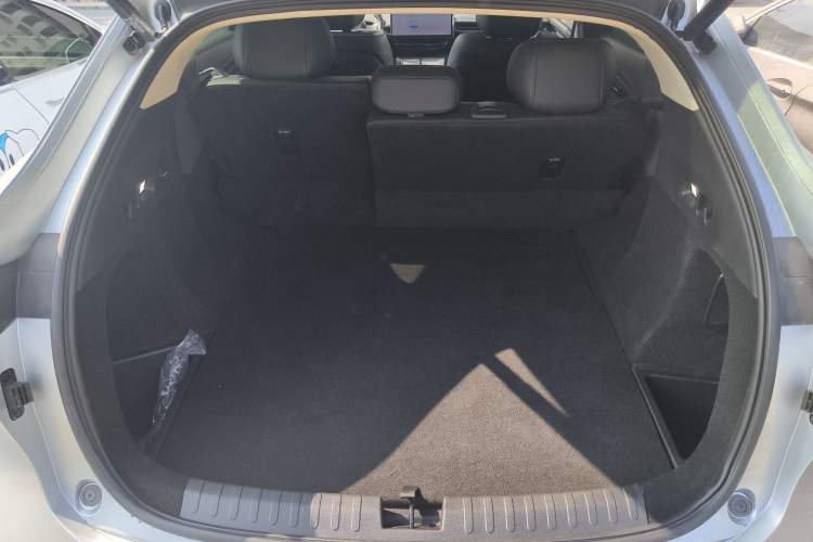 Used  HT 2023 670 Rear-Drive Ultra-High Voltage Version
