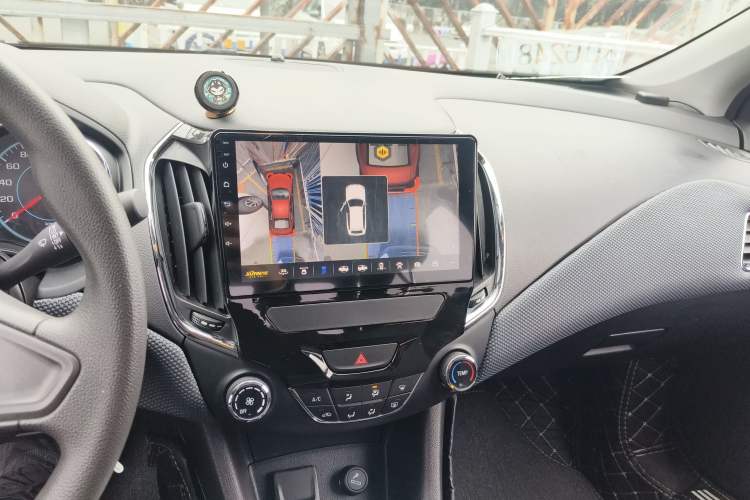 Used Chevrolet Cruze 2017 1.5L Automatic Pioneer Sunroof Edition