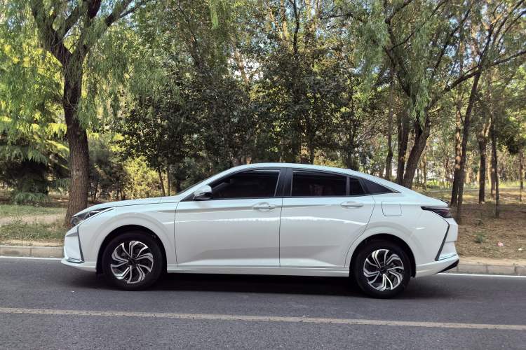 Used Dongfeng Aeolus Yixuan 2021 230T Automatic Glory Edition
