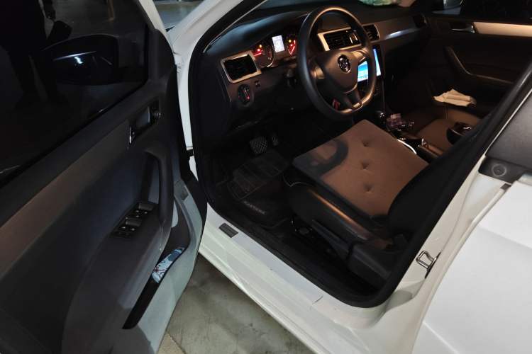 Used Volkswagen Santana 2015 Haval H6 1.6L Automatic Comfort Model