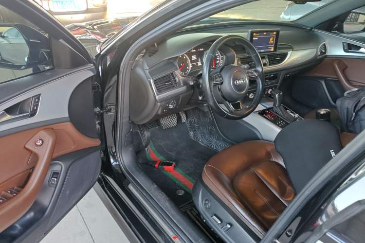 Used Audi A6L 2018 30th Anniversary Edition 45 TFSI quattro Sport model
