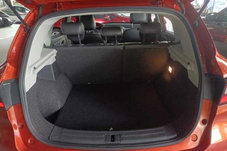 Used MG ZS 2018 1.5L Automatic Luxury Edition China V Standard
