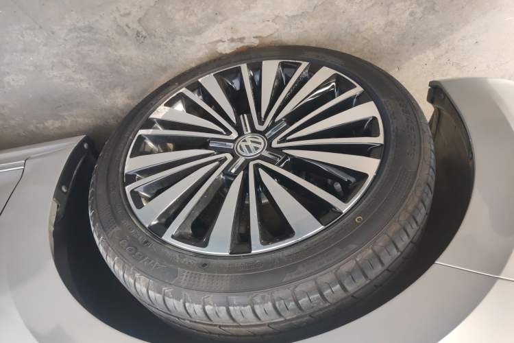 Used Volkswagen Passat 2020 330TSI Luxury Edition China VI
