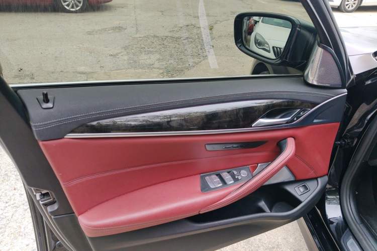 Used BMW 5 Series 2020 530Li Leading Model M Sport Package