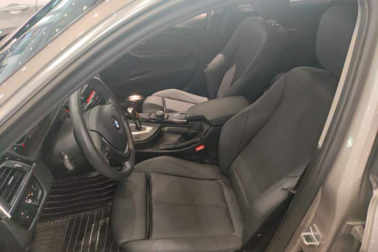 Used BMW 3 Series 2018 320Li Fashion Model
