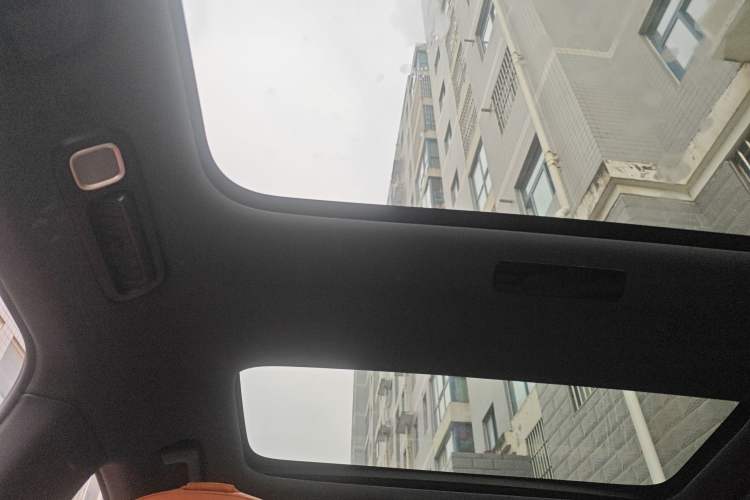 Used Li Auto L8 2023 Pro Model
