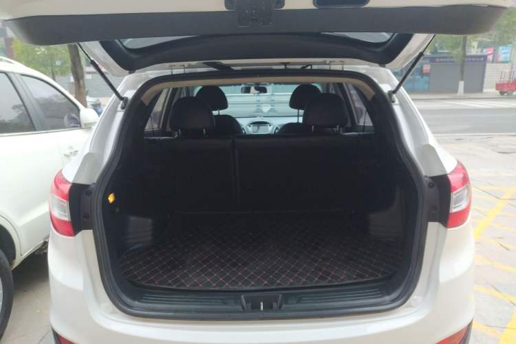 Used Hyundai ix35 2015 2.0L Automatic 2WD Smart Type China IV
