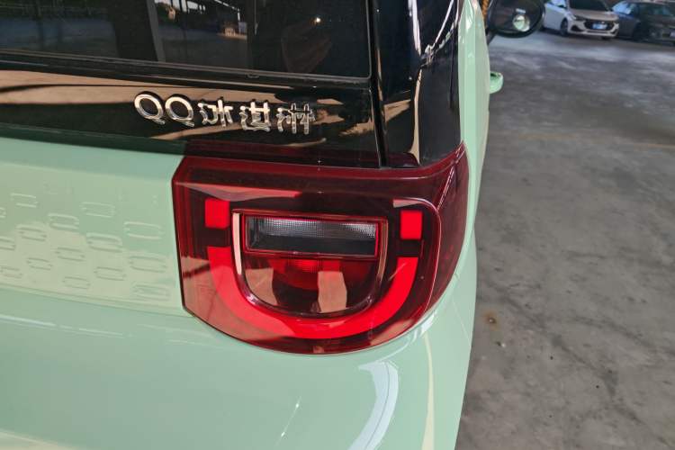 Used Chery QQ Ice Cream 2022 170km Sundae Phosphate Lithium-Ion
