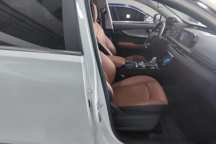 Used Chery Tiggo 8 PLUS 2021 290TGDI DCT Luxury Edition
