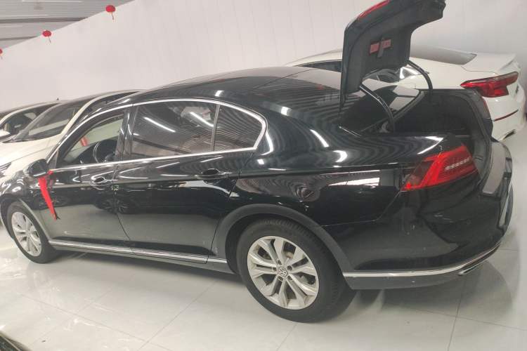 Used Volkswagen Magotan 2018 Facelift 330TSI DSG Luxury Model