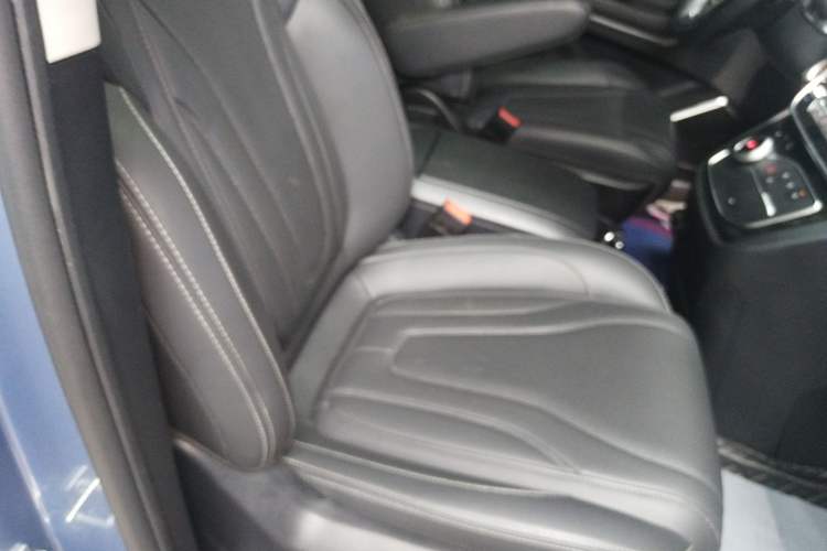 Used SAIC MAXUS G20 2021 Facelifted PLUS 2.0T Diesel Automatic Luxury Edition
