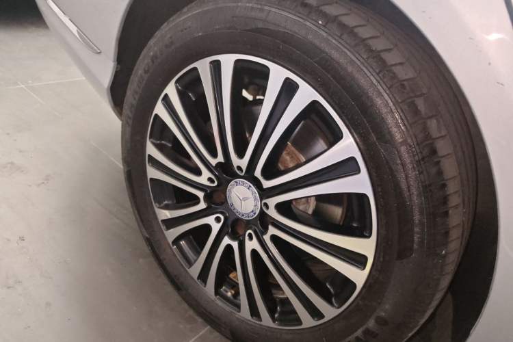 Used Mercedes-Benz C-Class 2016 C 200 L
