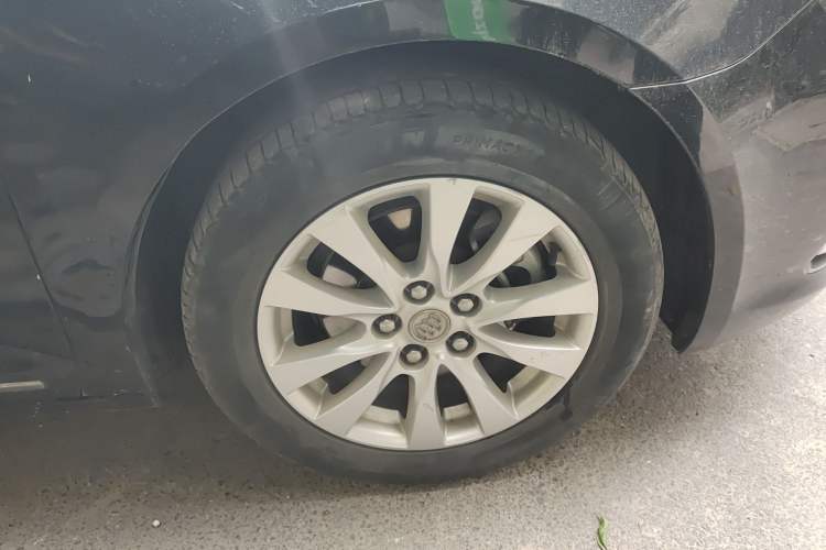 Used Buick LaCrosse 2013 2.4L SIDI Leading Comfort Version
