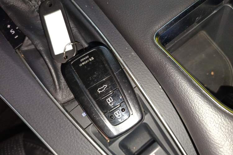 Used Toyota Avalon 2019 2.5L Touring Premium Version China V Standard
