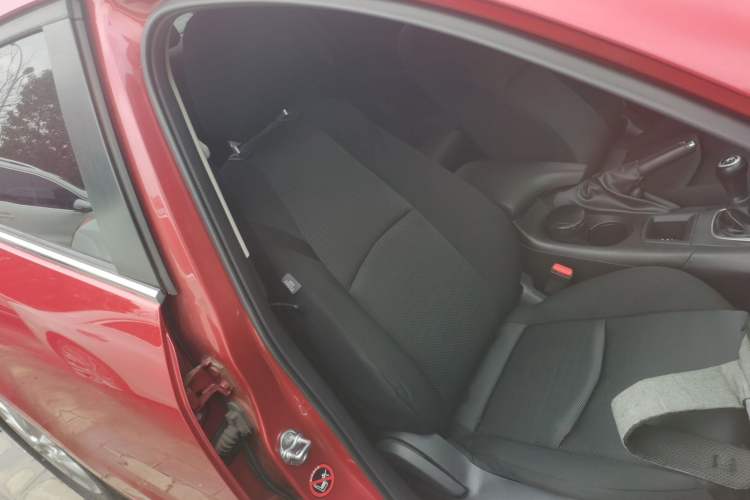 Used Mazda Mazda 3 Axela 2017 Sedan 1.5L Manual Comfort Model Emission Standard China V
