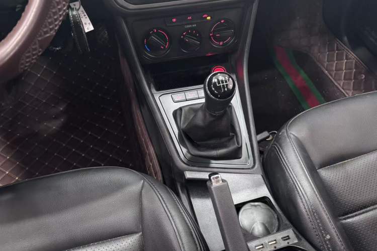 Used Volkswagen Lavida 2019 Lavida Start 1.5L Manual Fashion Edition China VI Standard
