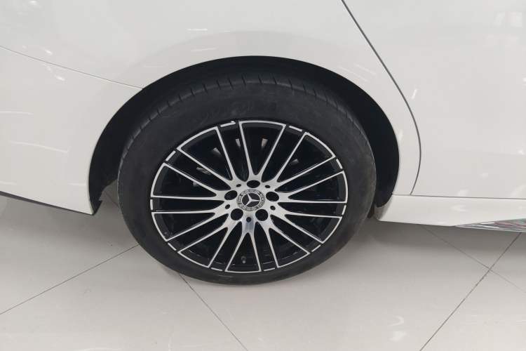 Used Mercedes-Benz C-Class 2023 Restyled C 260 L Sport Edition
