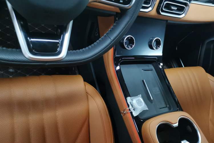 Used JETOUR Shanhai Shanhai L7 2024 1.5T 120km MAX+ 7-Seater
