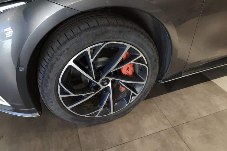 Used  L7 2022 Dynamic Model
