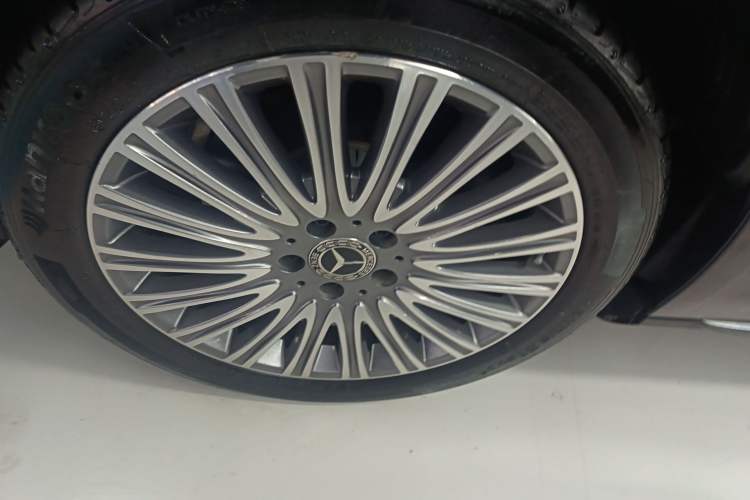 Used Mercedes-Benz E-Class 2021 E 300 L Stylish Model
