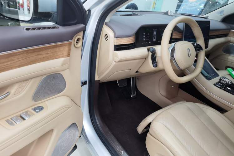 Used Hima AITO M7 2024 1.5T Rear-Drive Plus Version 5 Seats