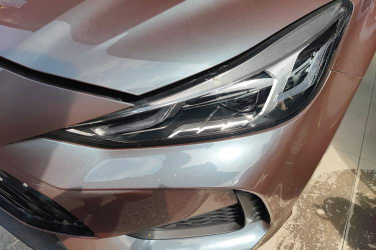 Used MG 5 2021 Revised 300TGI DCT Qingshè Luxurious Enjoyment Edition
