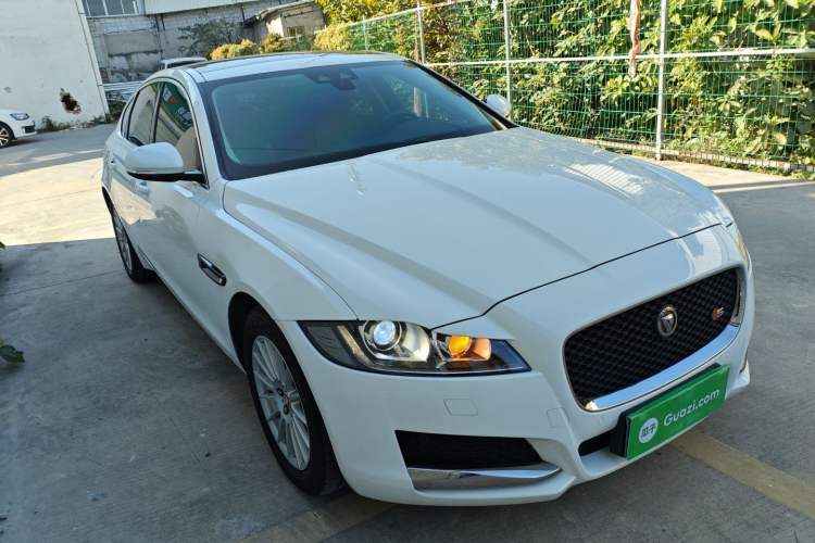 Used Jaguar XF 2016 XF 2.0T Two-Wheel-Drive Luxury Edition
