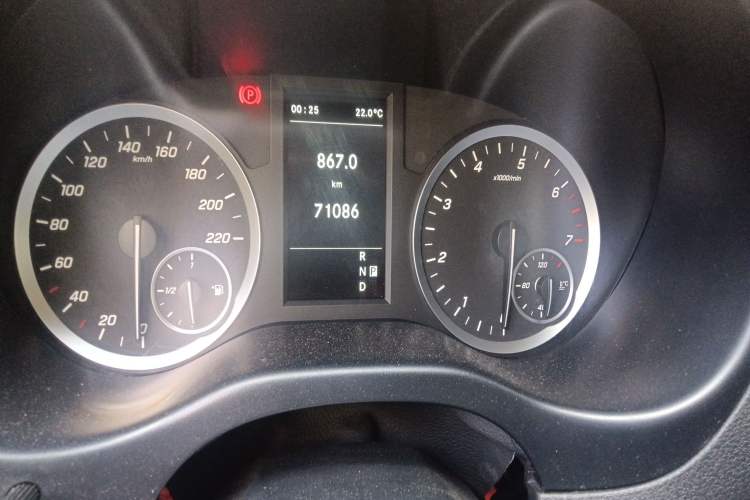 Used Mercedes-Benz Vito 2020 2.0T Business Version 7 Seats