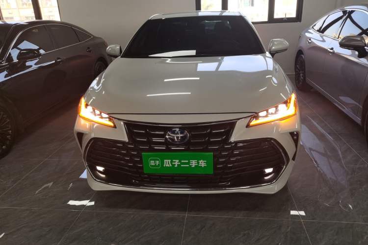 Used Toyota Avalon 2022 Dual-Engine 2.5L Luxury Edition
