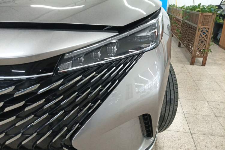 Used Roewe RX5 2023 1.5T Luxury Sliding-Screen Version
