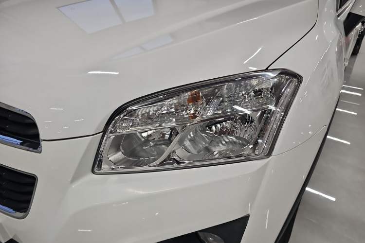 Used Chevrolet Trax 2016 1.4T Automatic Two-Wheel Drive Comfort Version with Sunroof
