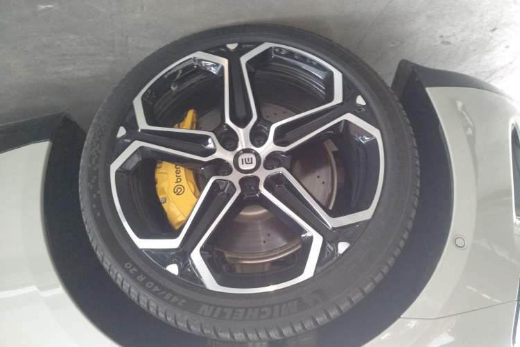 Used  SU7 2024 Rear-Drive Long-Range Intelligent Driving Version
