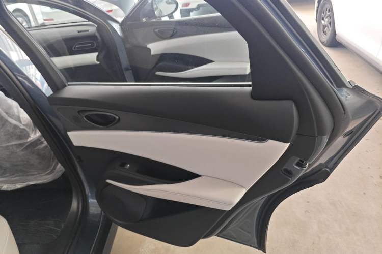 Used BYD Seal 06 New Energy 2025 DM-i Smart Drive 80KM Luxury Model
