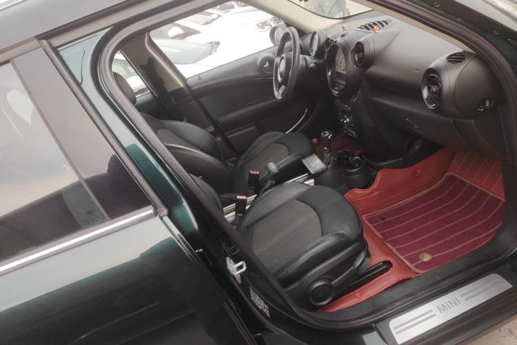 Used  Countryman 2014 1.6L COOPER Fun
