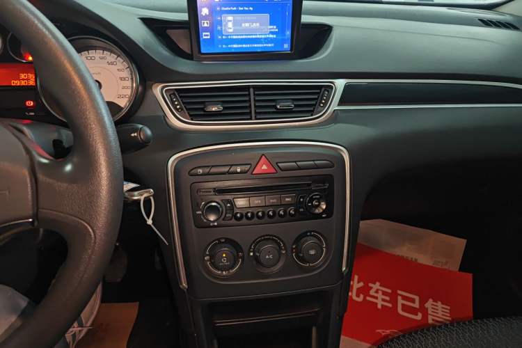 Used Peugeot 308 2014 Enjoy Edition Classic 1.6L Manual YouShang Model
