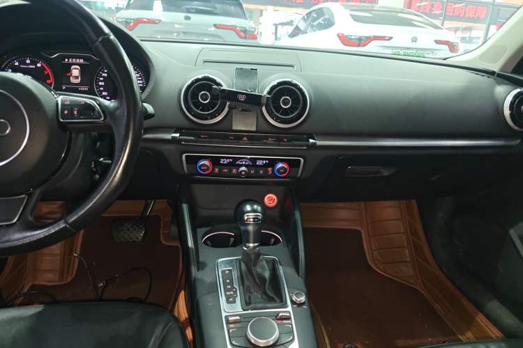 Used Audi A3 2015 Limousine 40 TFSI Automatic Comfort Model