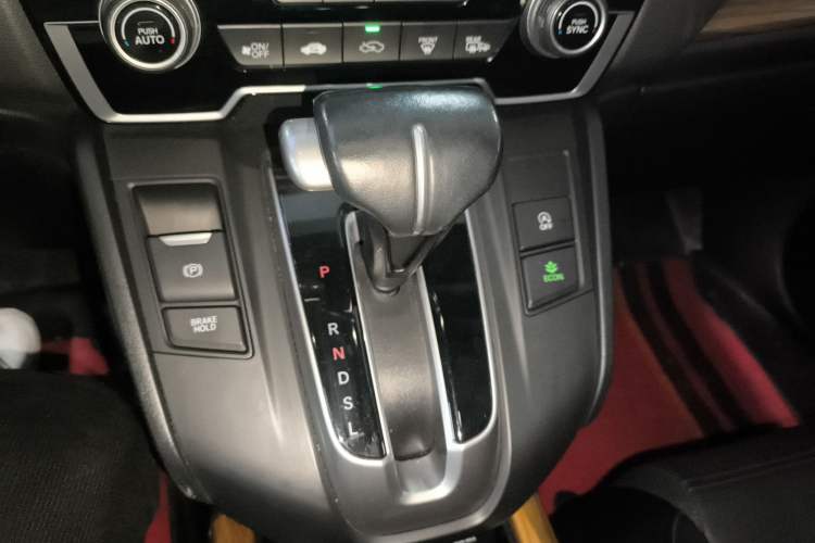 Used Honda CR-V 2017 240TURBO CVT Front-Wheel Drive Fashion Edition