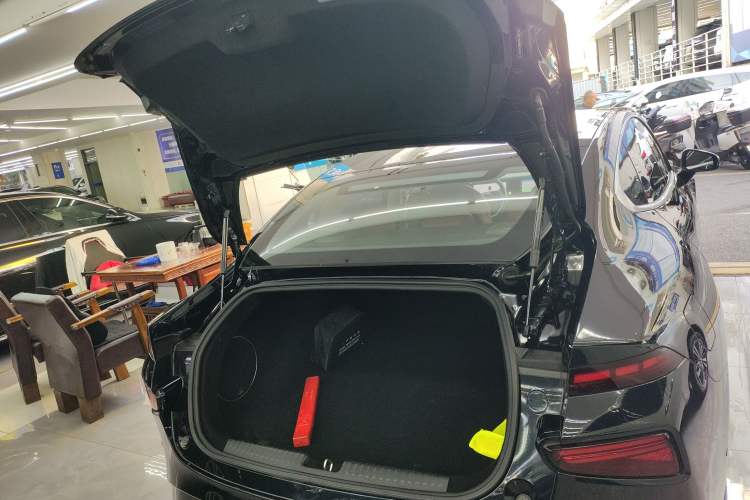 Used XPeng P7 2022 670E+
