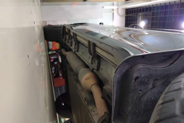 Used BYD Tang New Energy 2018 DM 2.0T All-Wheel Drive Smart Connectivity Luxury Model 7 Seats China V Emission Standard
