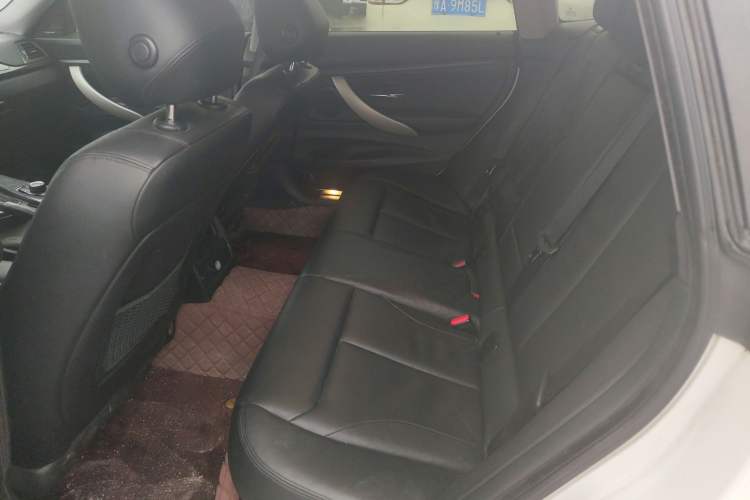 Used BMW 3 Series GT 2013 320i Leading Model
