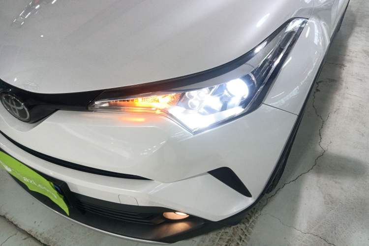 Used Toyota IZOA 2018 2.0L Yichi Edition China V Standard
